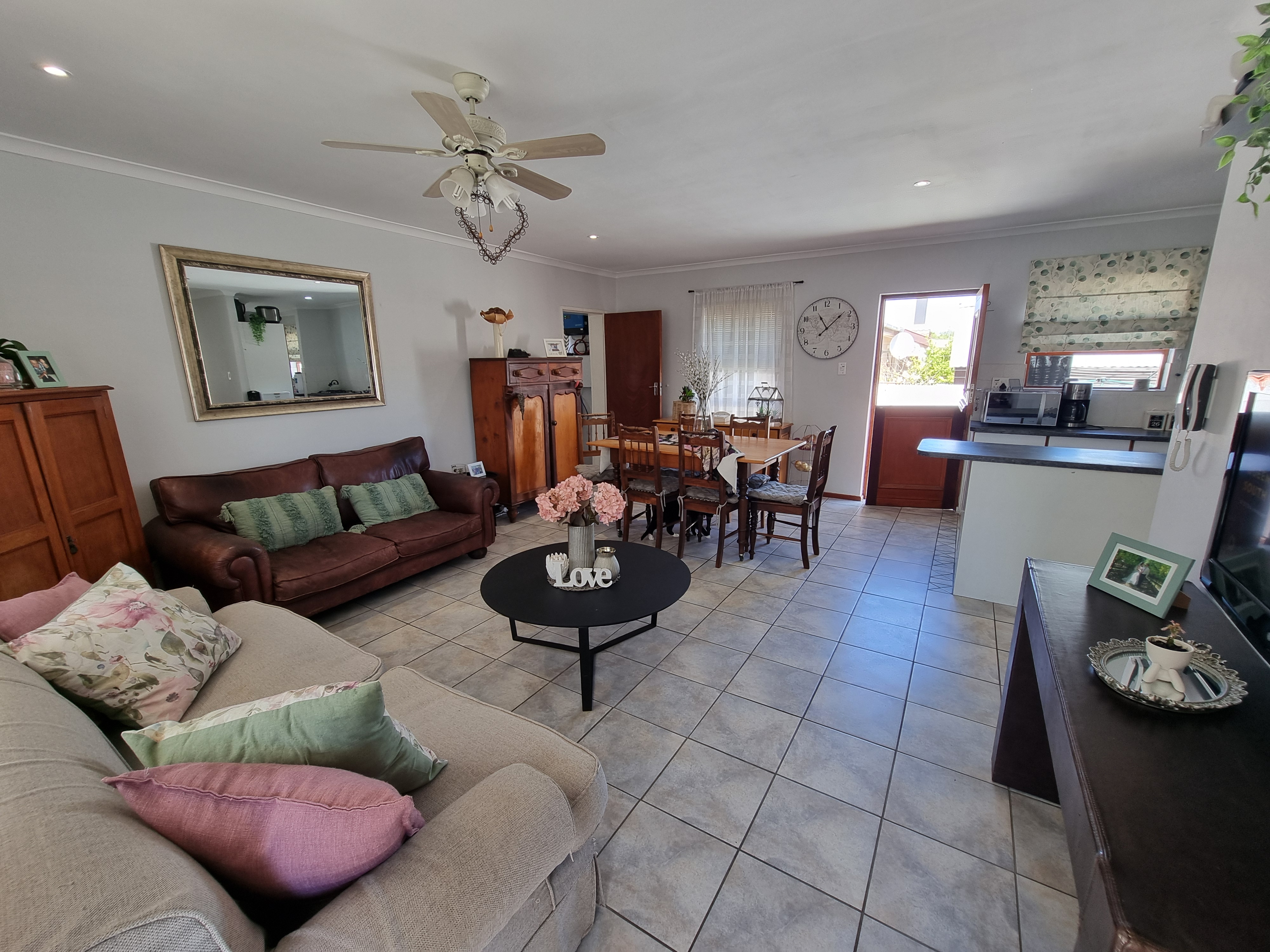 3 Bedroom Property for Sale in Twin Palms Western Cape